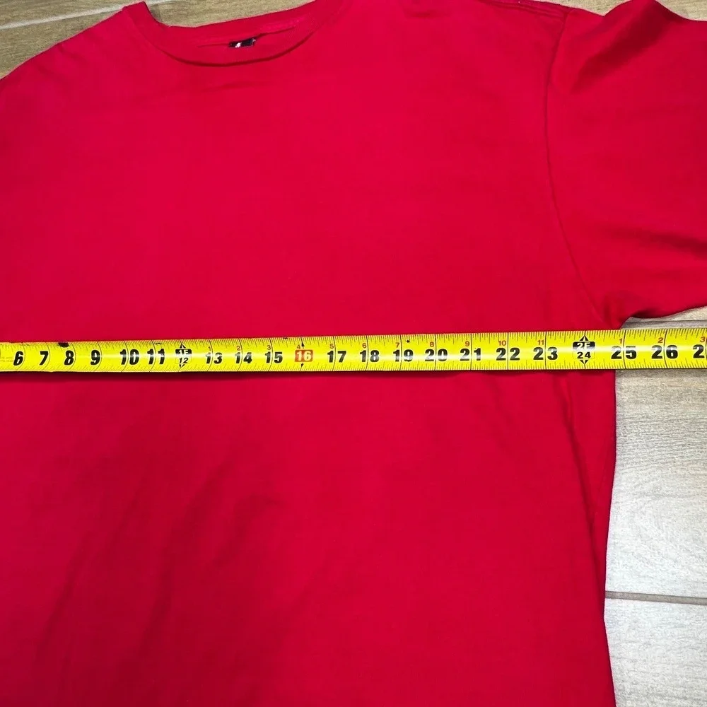 Levi's Red Graphic T-Shirt Men's Large Short‎ Sleeve Cotton Crew Neck vintage